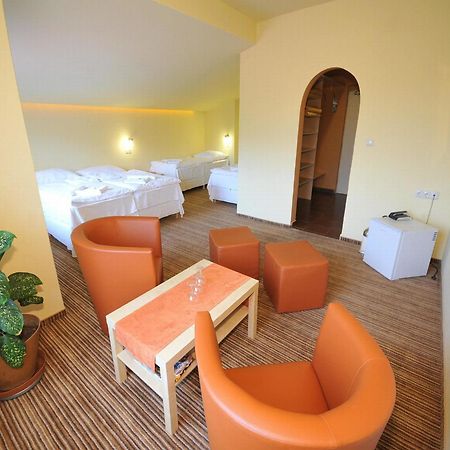 Hotel Cingov Slovensky Raj Spišská Nová Ves المظهر الخارجي الصورة