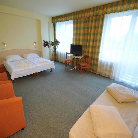 Hotel Cingov Slovensky Raj Spišská Nová Ves الغرفة الصورة