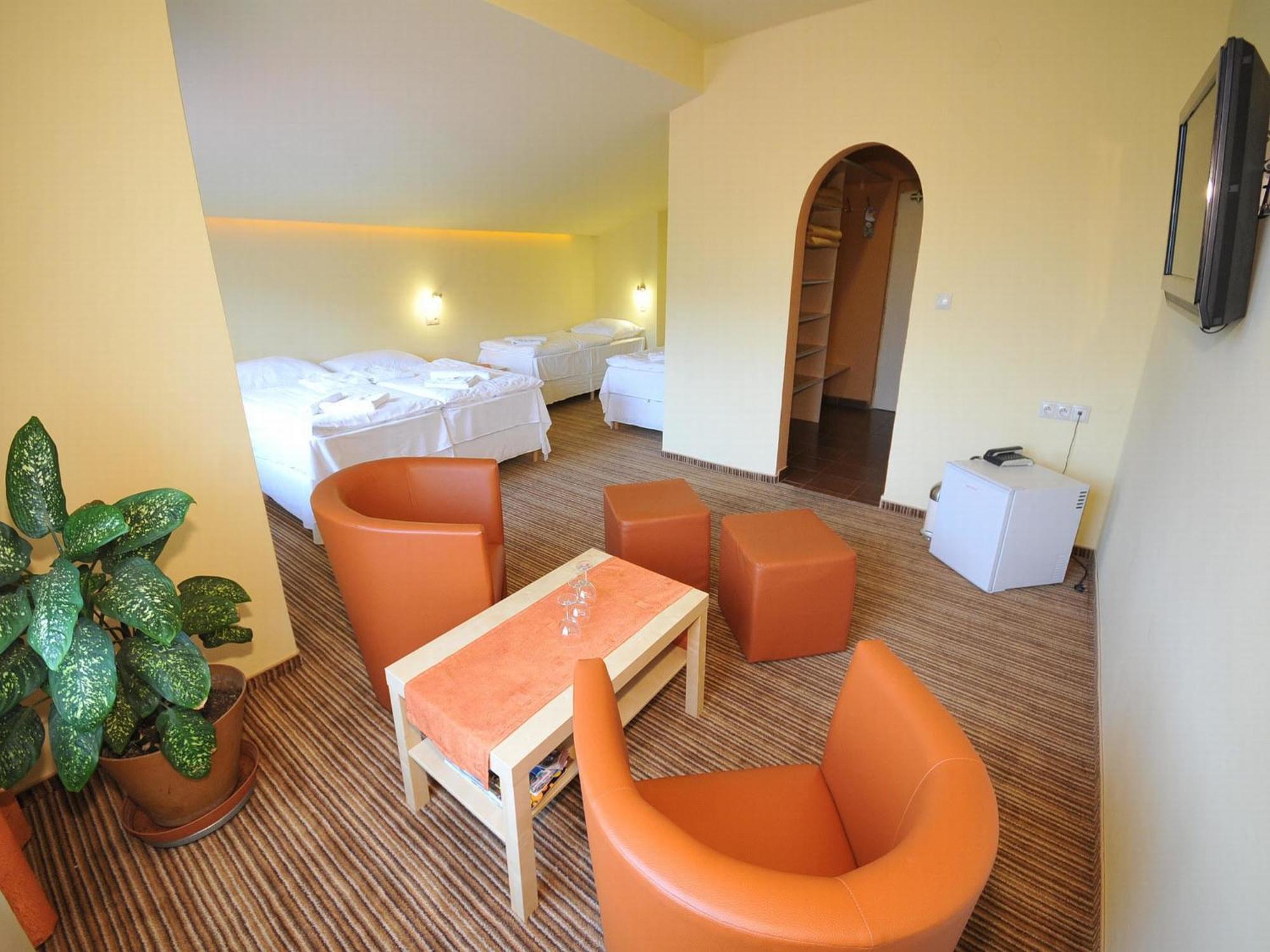 Hotel Cingov Slovensky Raj Spišská Nová Ves المظهر الخارجي الصورة