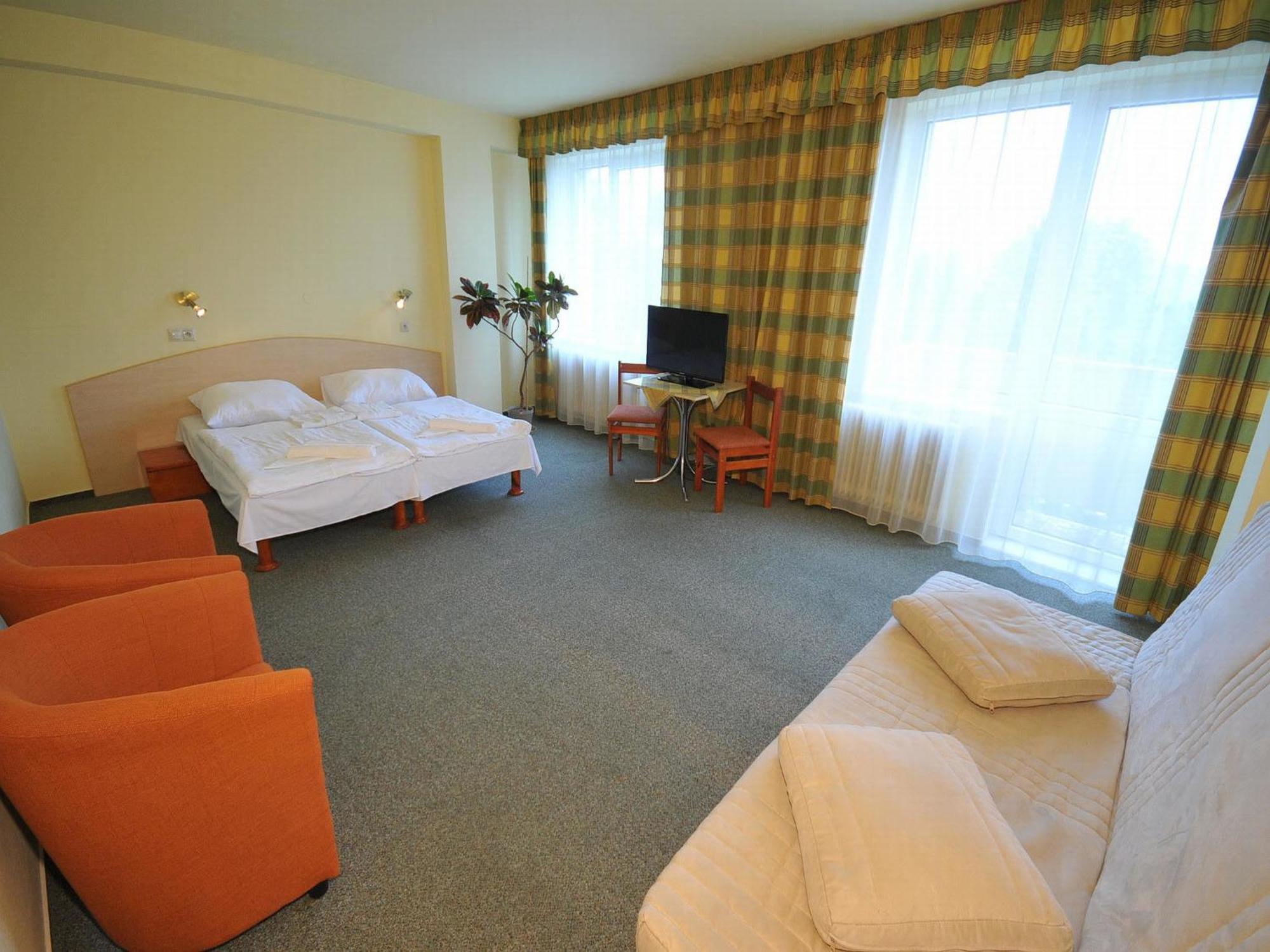 Hotel Cingov Slovensky Raj Spišská Nová Ves الغرفة الصورة